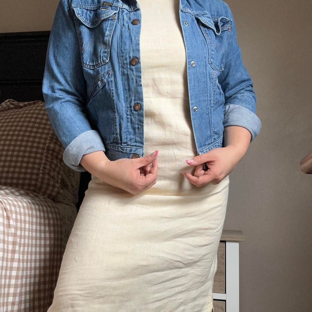 Vintage 100% Linen midi dress. Butter yellow. Size small